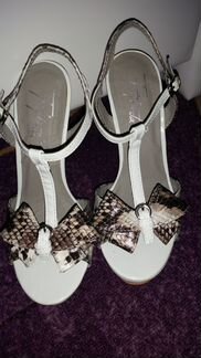 Босоножки Лак-рептилия