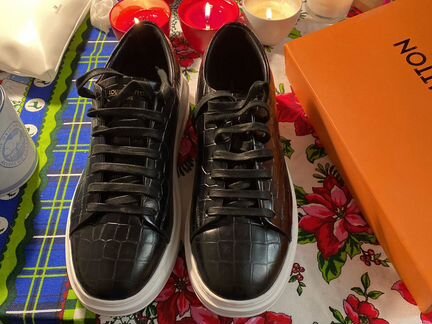 Louis vuitton кроссовки мужские Китай