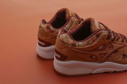 Кроссовки Mizuno Sky Medal Falling Leaves D1GA1920
