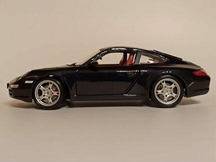 Porsche 911 Carrera S (997) 2005 Maisto 1:18