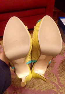 Босоножки (сабо) на высоком каблуке