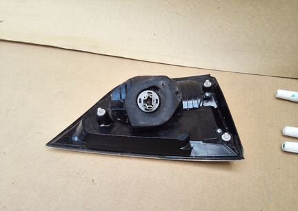 Outlander xl фонарь задний правый 8331A064