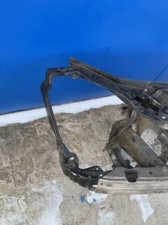 Усилитель переднего бампера Мерседес w219