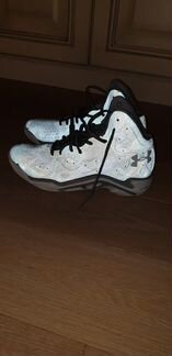 Баскетбольные кроссовки Under Armor