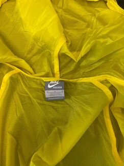Ветровка Nike