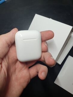 Air Pod 2 Кейс (оригинальные. чек в наличии)