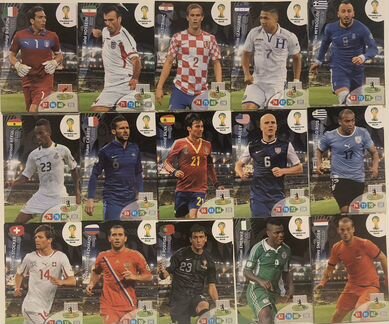 Карточки Panini 107 шт