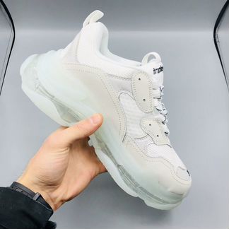Balenciaga Triple s
