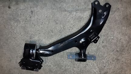 Хонда цр-В 4 рычаг передний