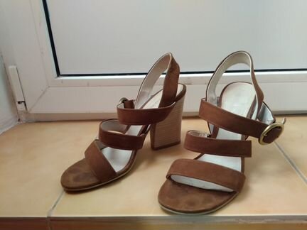 Босоножки нат. кожа Carlo Pazolini р. 36