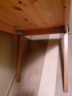 Кухонный стол массив дерева