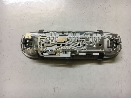 Плафон освещения салона Audi 8T0947111B