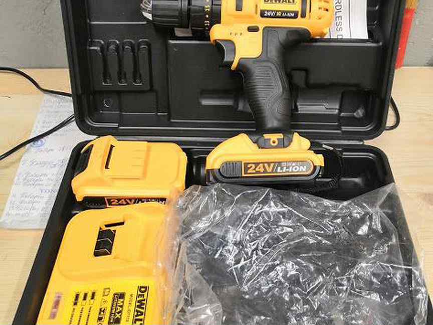 Деволт 24 вольта. Шуруповерт DEWALT 24v ударный. Шуруповёрт ДЕВОЛТ 24 вольта. Китайский шуруповерт DEWALT 24v. DEWALT 24v с большим набором.