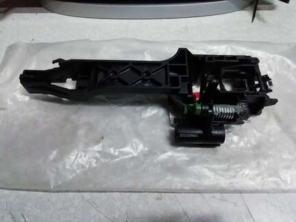 Опора ручки двери передней левой Kia Rio 4