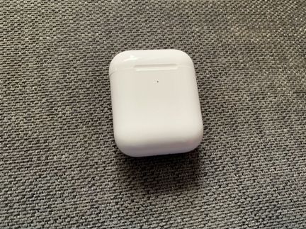 Apple AirPods 2019