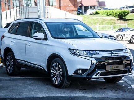 Mitsubishi Outlander 2.0 CVT, 2020