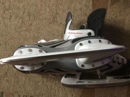 Продам коньки 38 размер