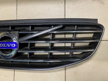 Решетка радиатора volvo XC60 31383751