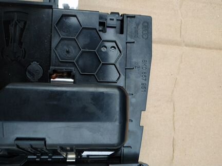 Пепельница передняя Audi A4,A5,Q5 8K0857951