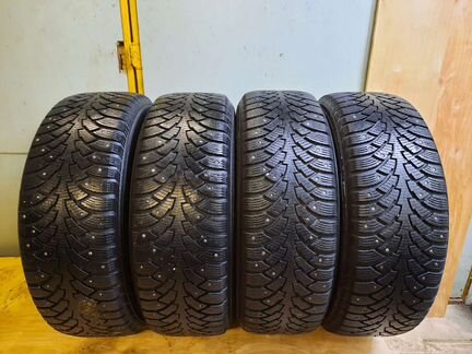Зимние шины 235/65R17 Nokian Nordman SUV