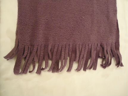 Шарф детский фиолетового цвета. Италия