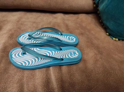 Шлепки для бассейна