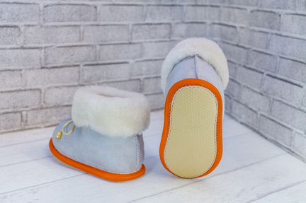 Пинетки из цельной шкуры для девочек