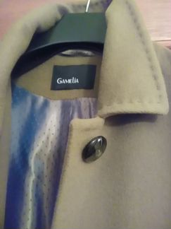 Фирменное женское пальто