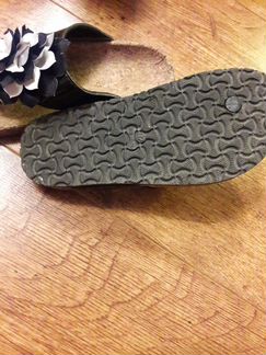 Тапочки пляжные с цветочком