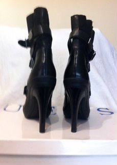 Полусапожки (ботильоны) Guess, новые, разм. 39