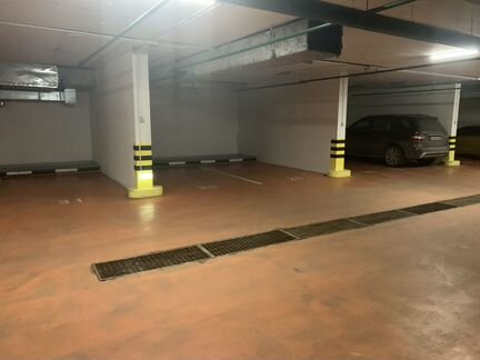 Машиноместо, 13 м²