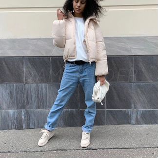 Куртка укороченная молочного цвета