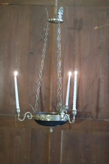Люстра в стиле ампир на три свечи