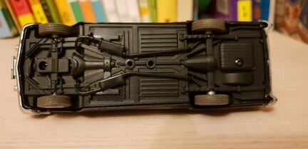 Модель автомобиля Чайка 1/43