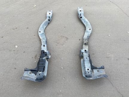 Передний подрамник Subaru Forester SG SG5 SG9 S11