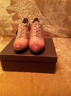 Новые полуботинки из натуральной кожи